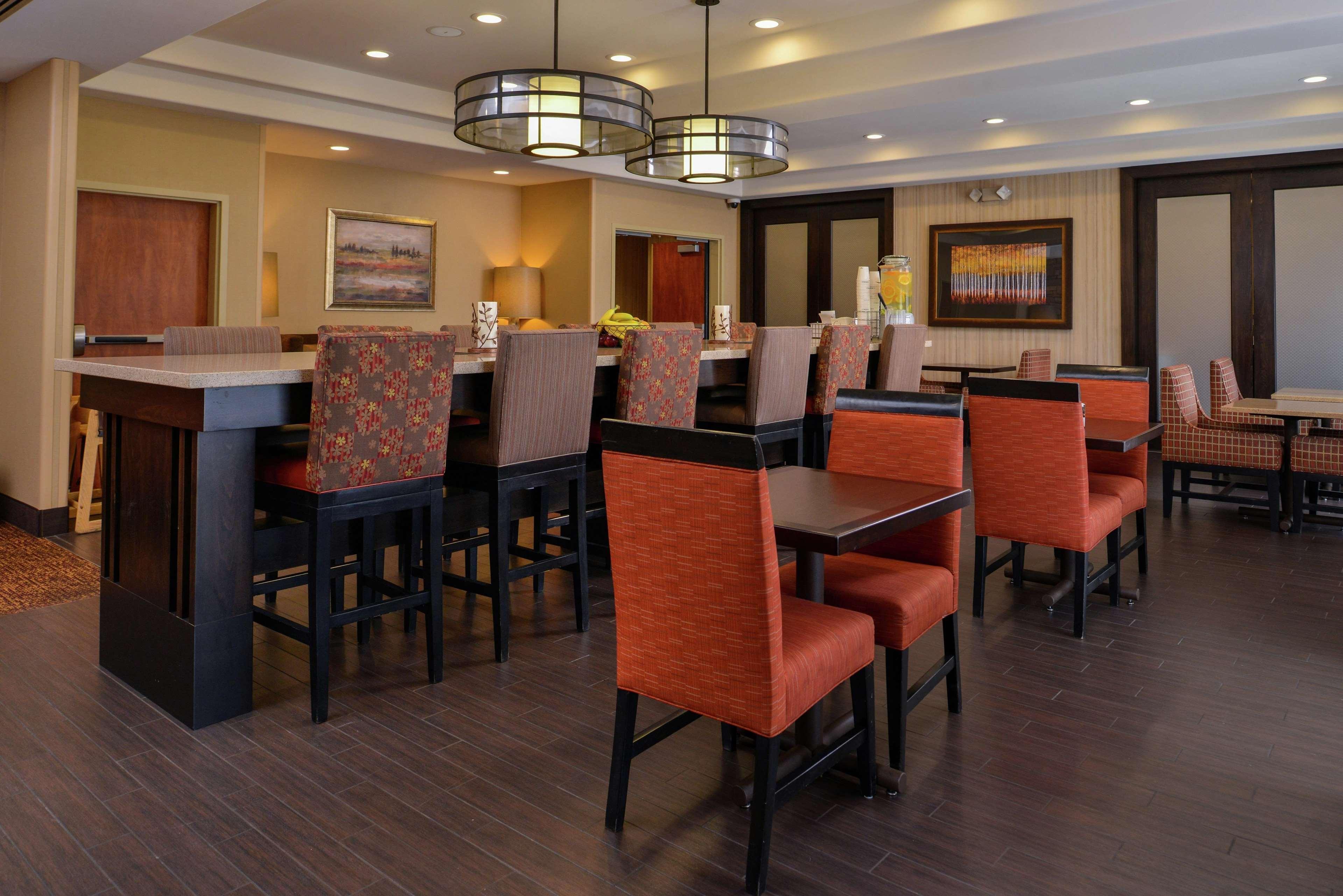 Hampton Inn Idaho Falls / Airport Екстериор снимка