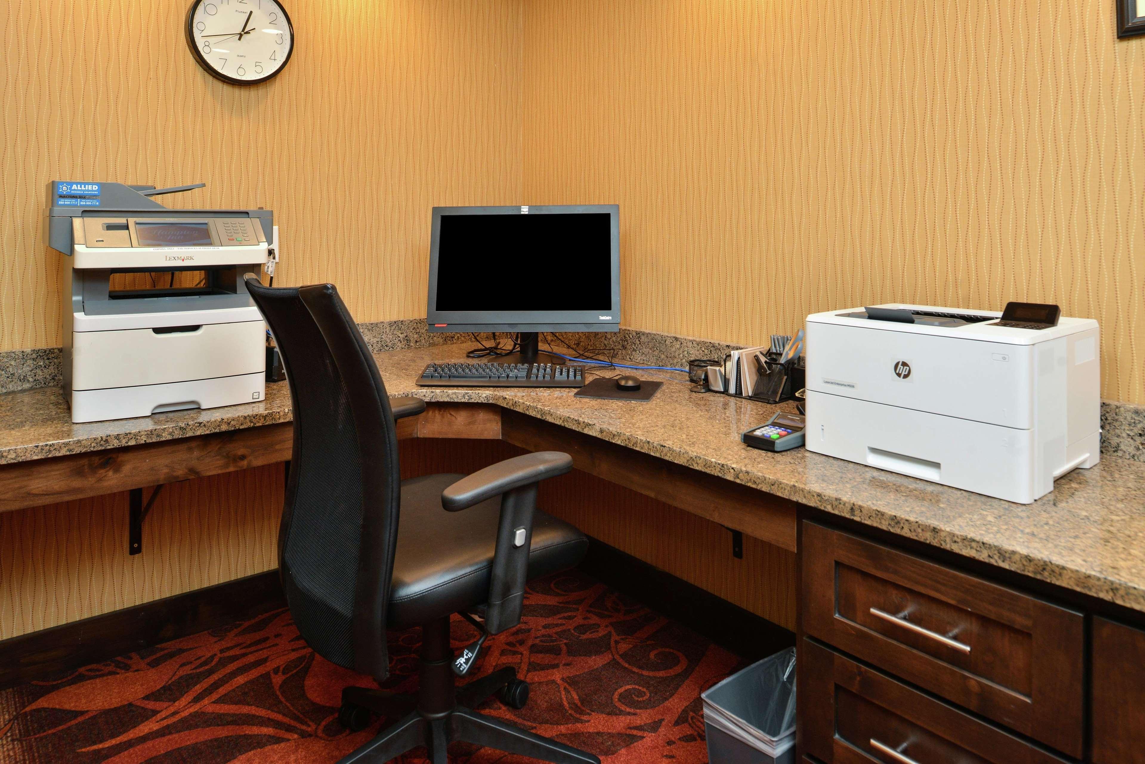 Hampton Inn Idaho Falls / Airport Екстериор снимка