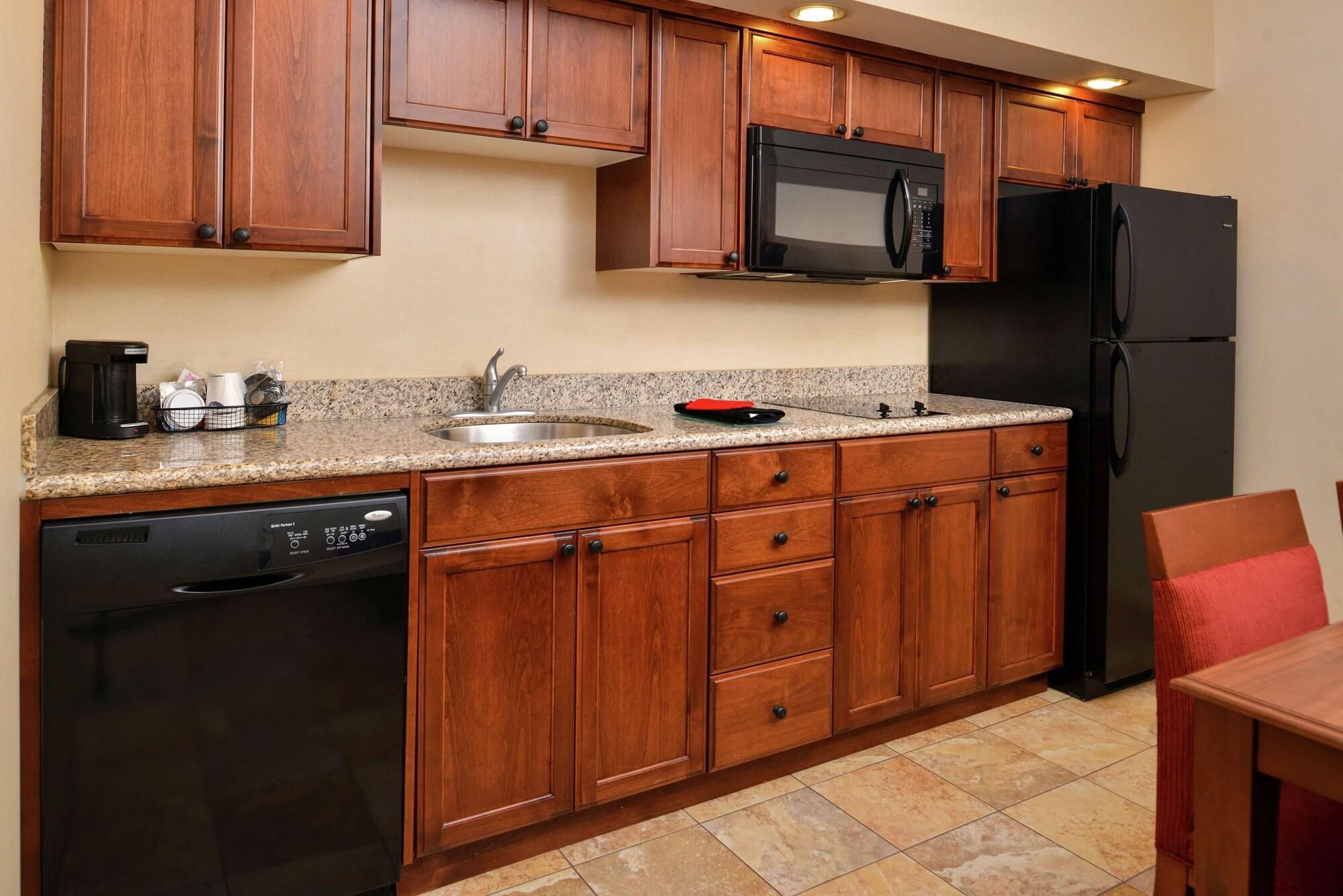 Hampton Inn Idaho Falls / Airport Екстериор снимка