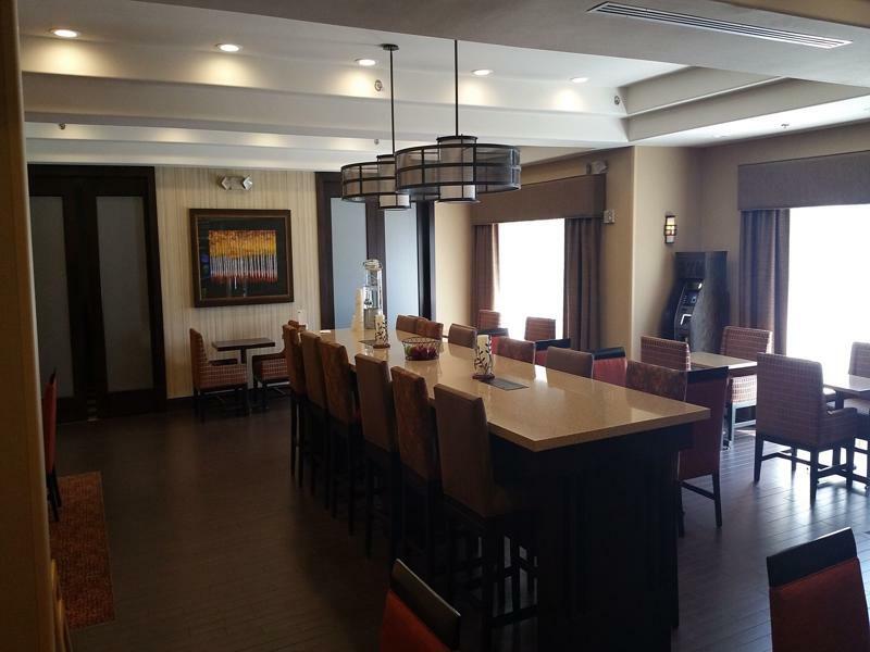 Hampton Inn Idaho Falls / Airport Екстериор снимка